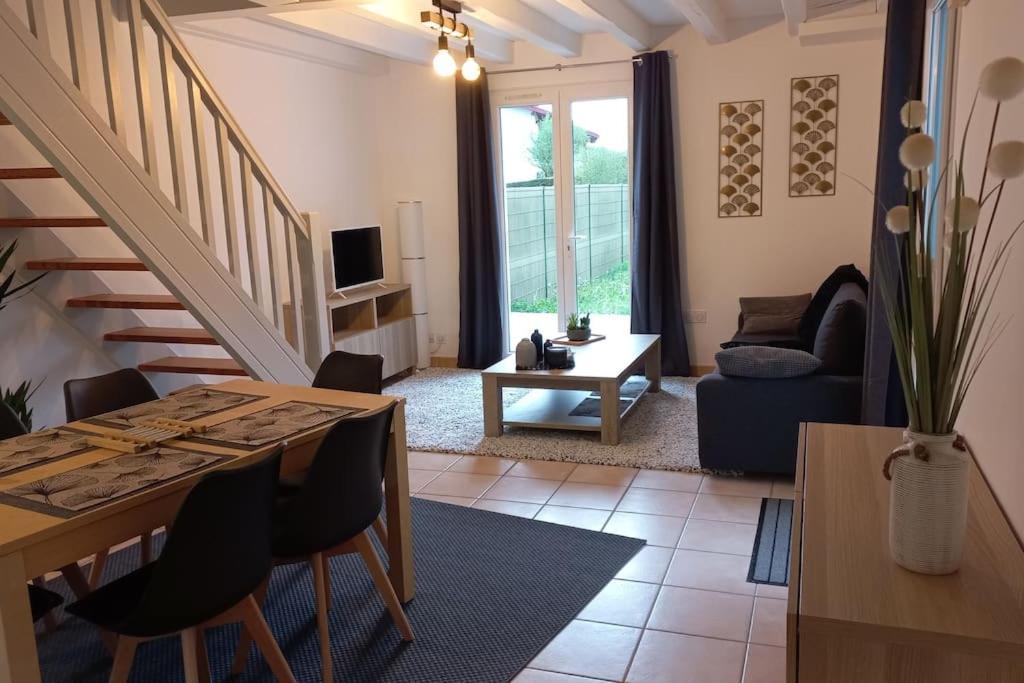 70 M2 - Terrasse Et Jardin Privatifs * Mouguerre